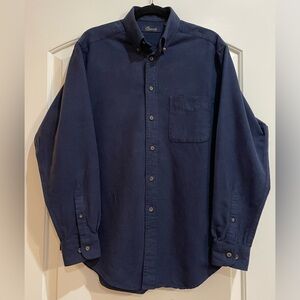 Roundtree & Yorke Casuals Navy Blue Button Down Shirt. 100% Cotton.  Size M